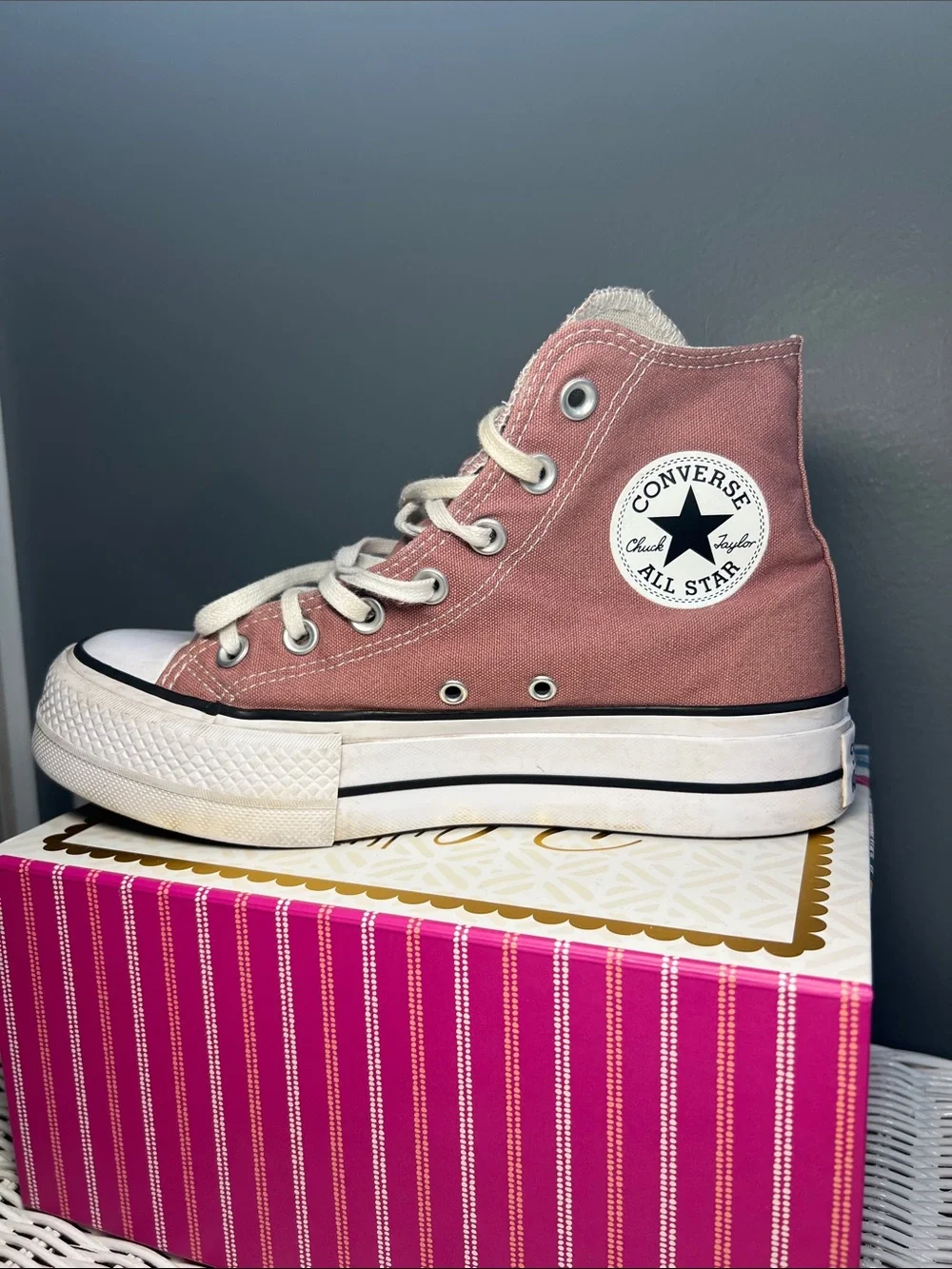 Converse Chuck Taylor Sneaker - Picture 4 of 13